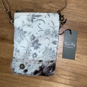 NWT Myra Bloom Bleach Cross Body bag